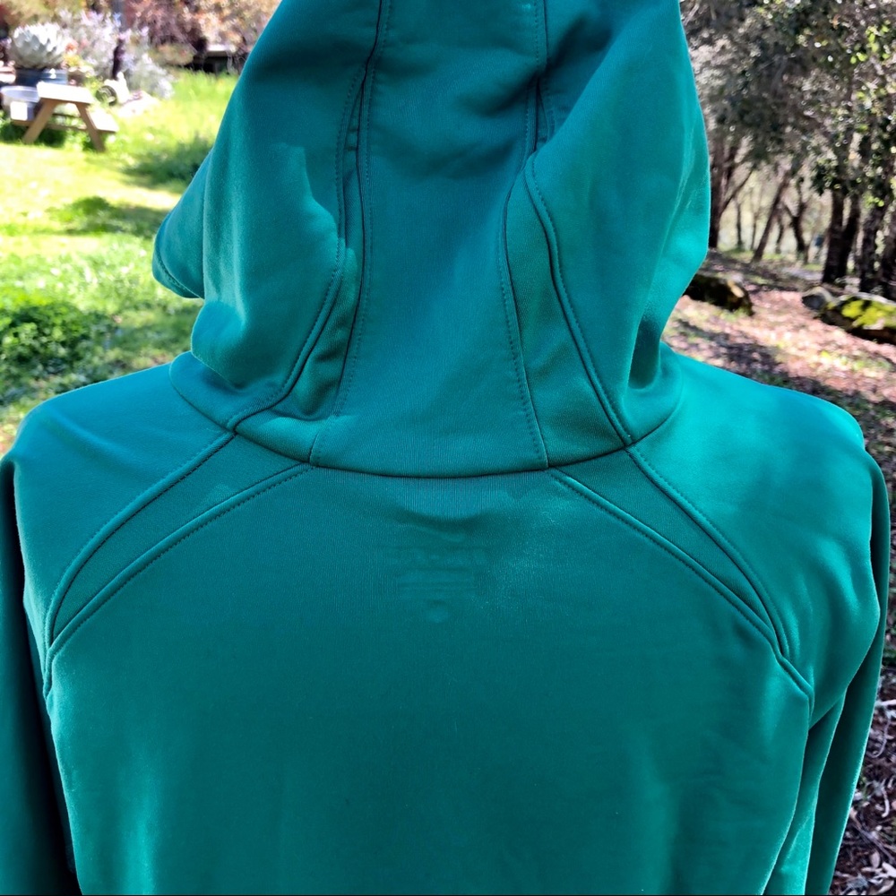 Nike Dri-Fit Pull Over - Picture 4 of 8